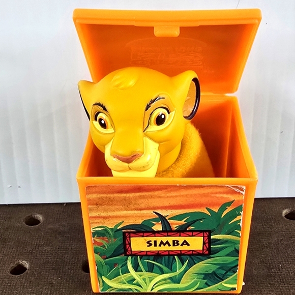 Vintage Disney/ Burger King The Lion King Simba Finger Puppet Toy 1997 - Picture 1 of 4